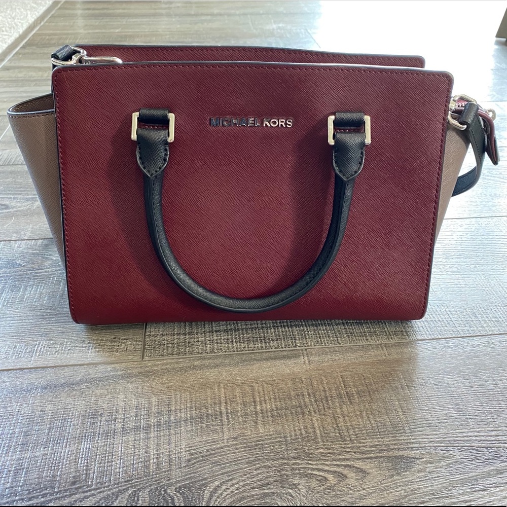 Michael Kors Selma Medium Bag